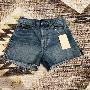 NWT Revice Woman’s OC Boardwalk Cutoffs Medium Wash Denim Shorts Size 25